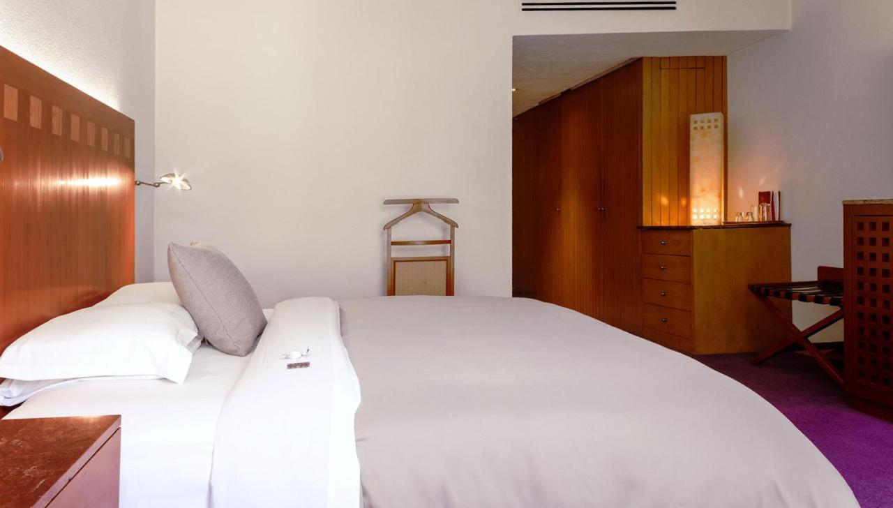 Camino Real Polanco Mexico Hotel Kültér fotó A room at the hotel
