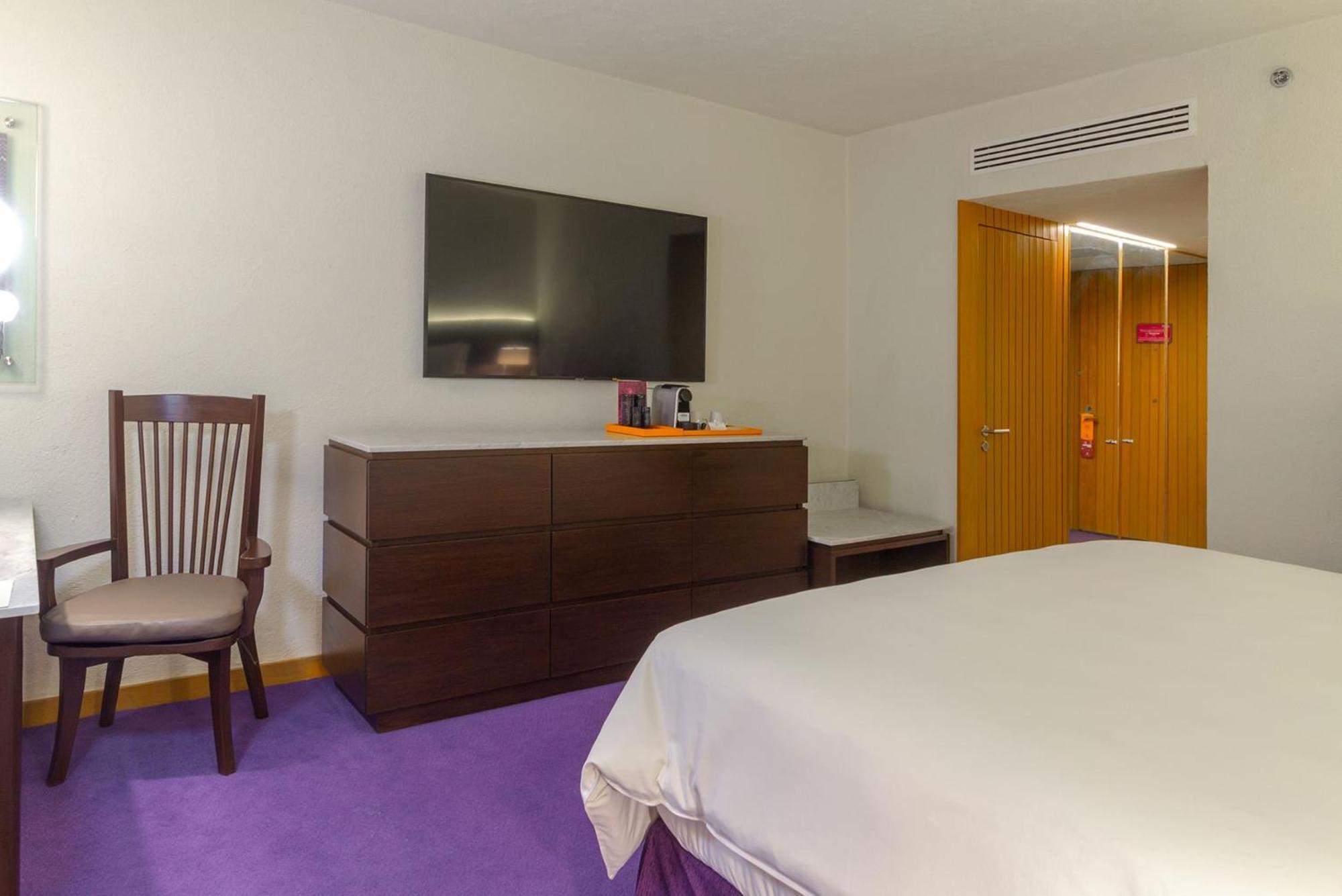 Camino Real Polanco Mexico Hotel Kültér fotó A room at the hotel