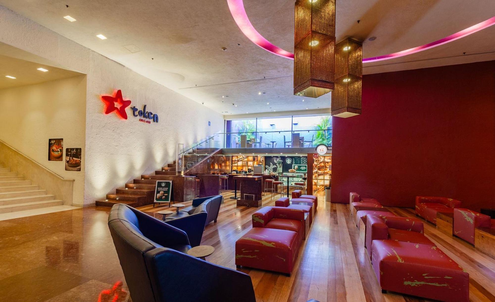 Camino Real Polanco Mexico Hotel Kültér fotó Interior of a typical Virgin Money lounge
